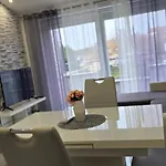 Nikol